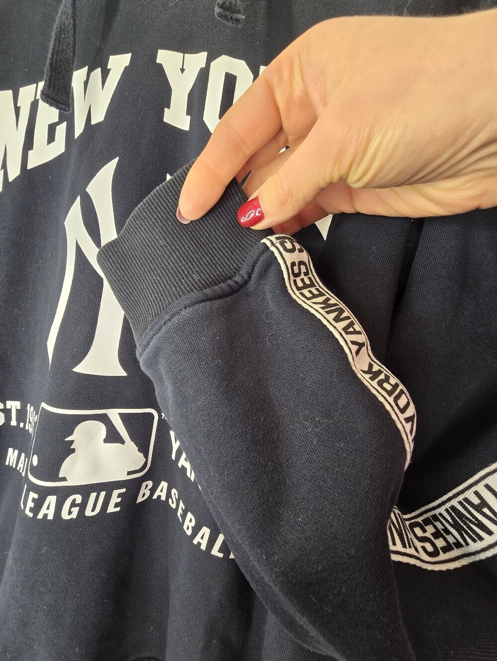 New York Yankees Major League Baseball Hoodie Size L - Picture 4 of 12